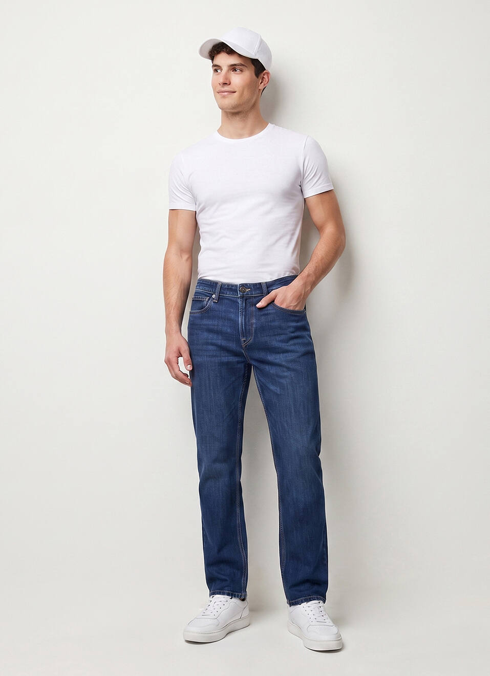 Men Blue Relaxed Straight Fit Mid Rise Jeans, , large image number 1