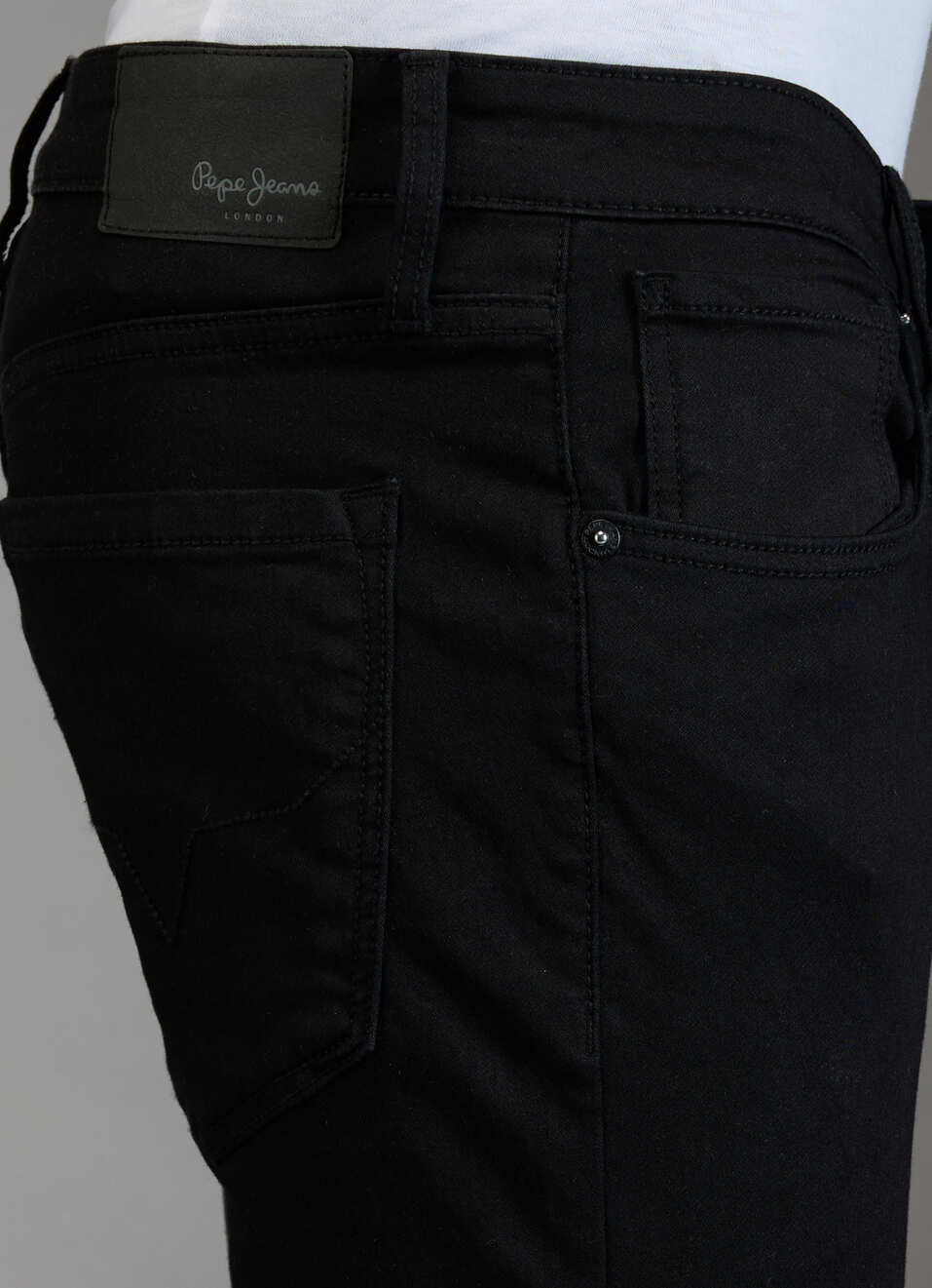 Men Black Tapered Fit Mid Rise Stretchable Jeans, , large image number 4