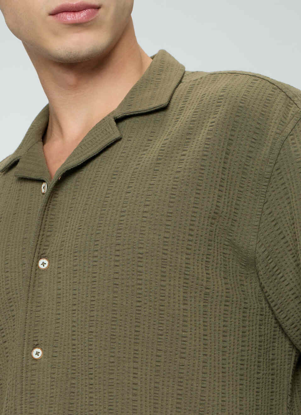 Men Olive Green Solid Relaxed Fit Shirt, , large image number 6