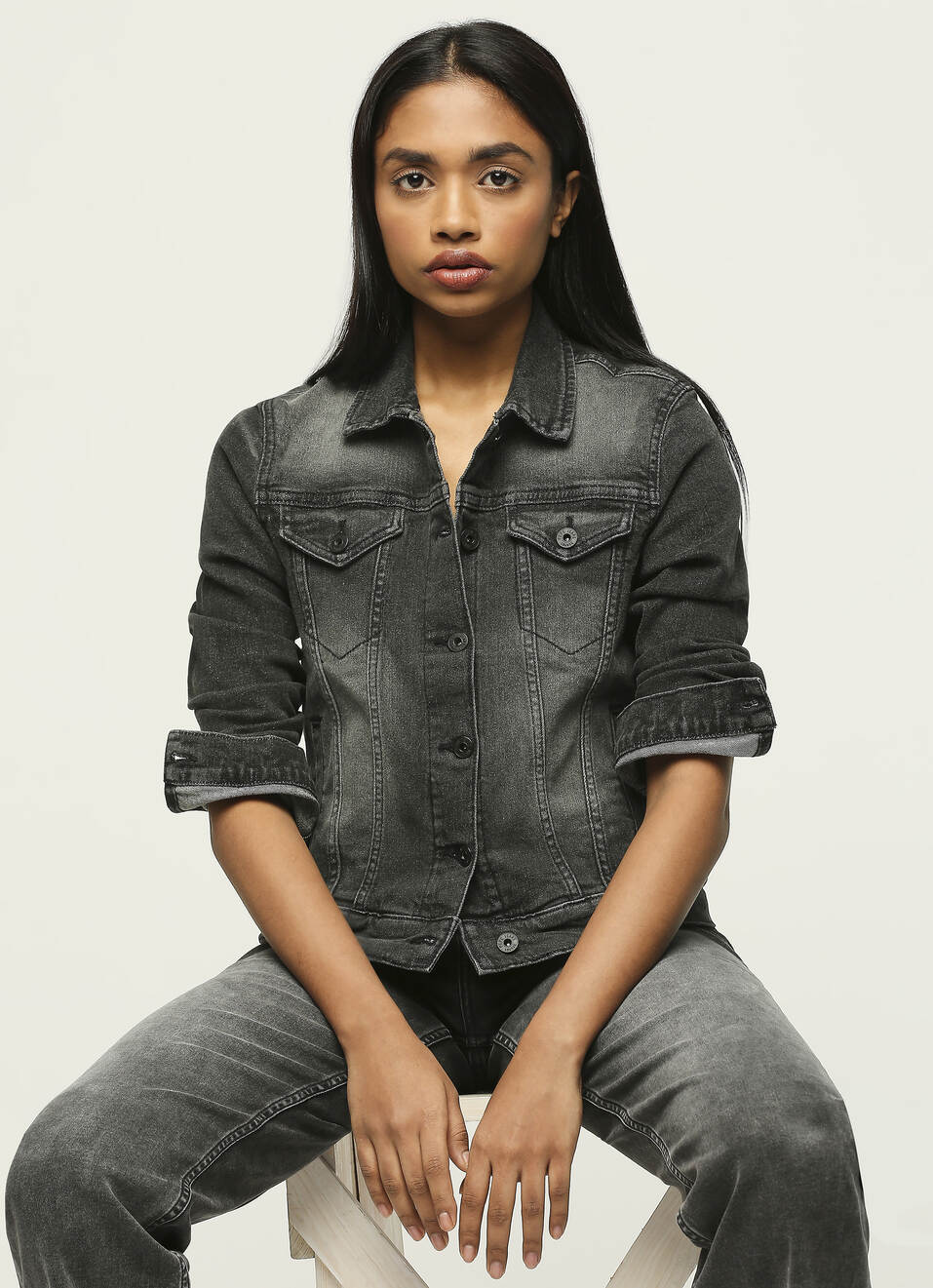 Black Front Pocket Trucker Denim Jacket, , large image number 6