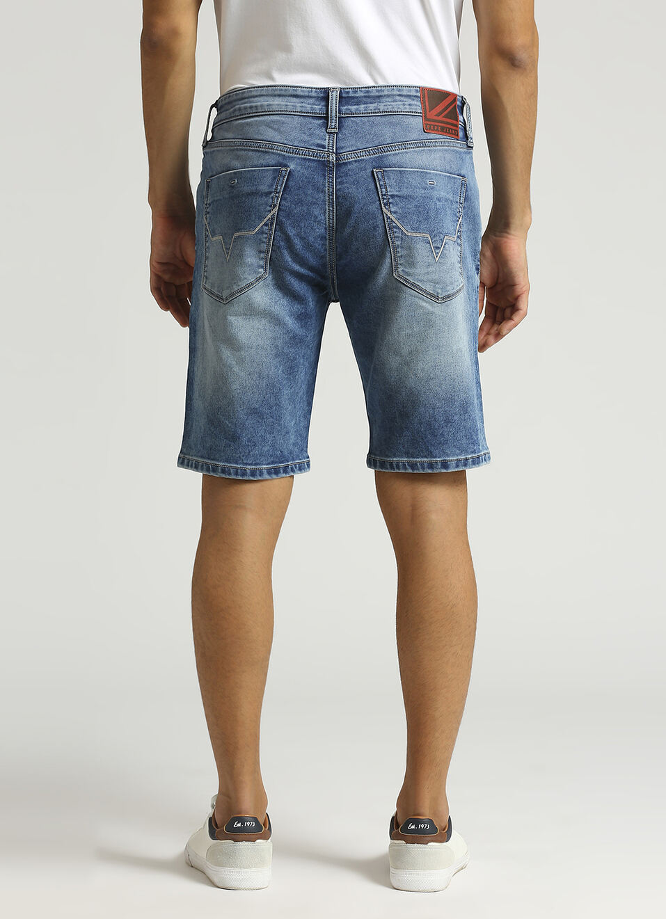 Chinox Blue Mid Rise Slim Fit Shorts, , large image number 2