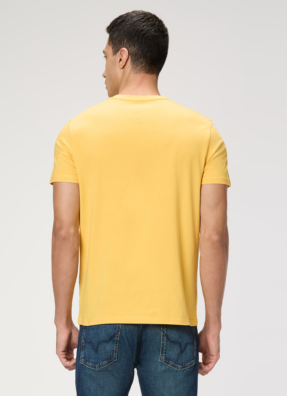 Men Yellow Slim Graphic T-shirt, , large image number 2