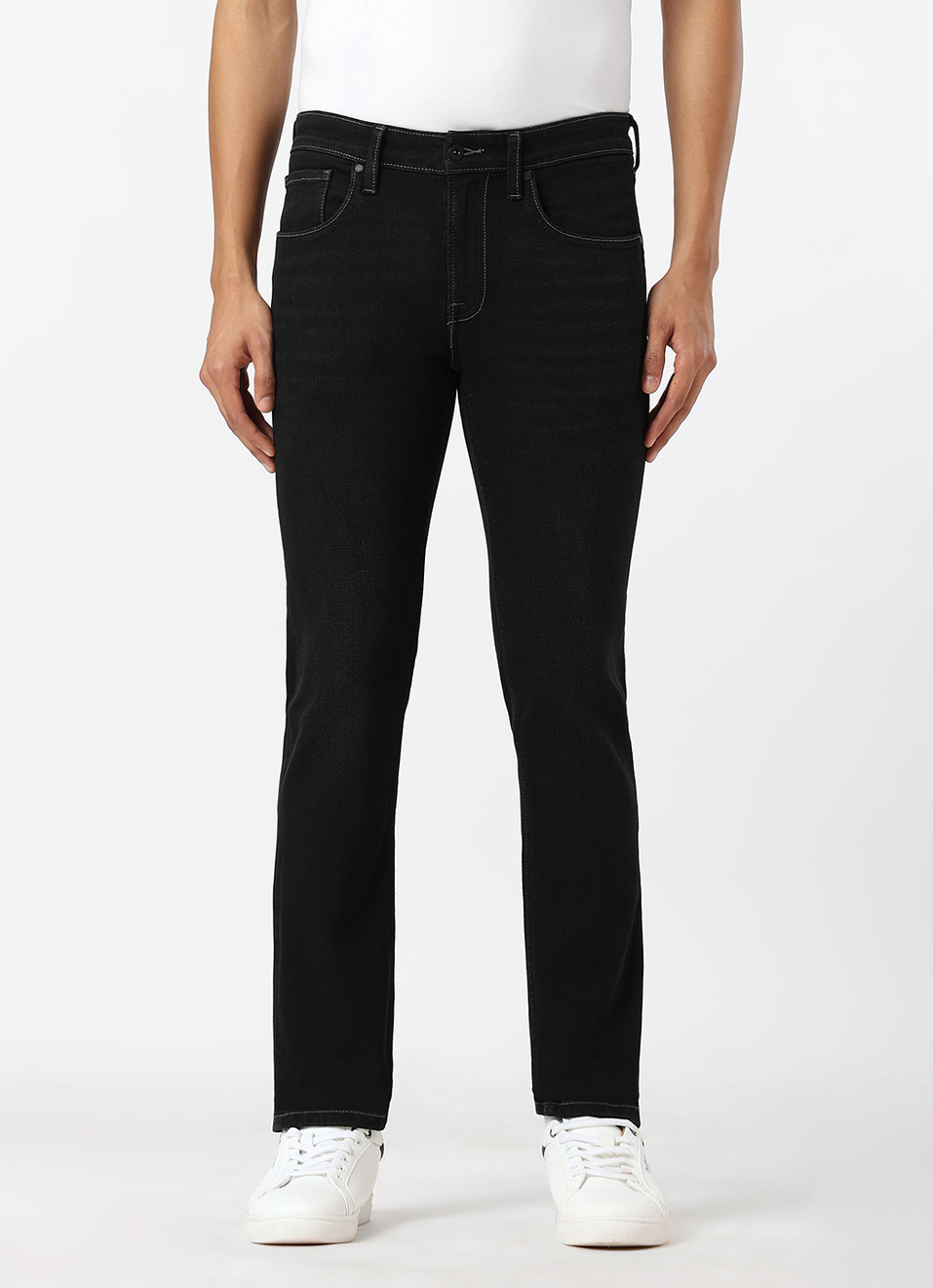 Men Black Low Rise Slim Fit Tapered Stretchable Jeans, , large image number 2
