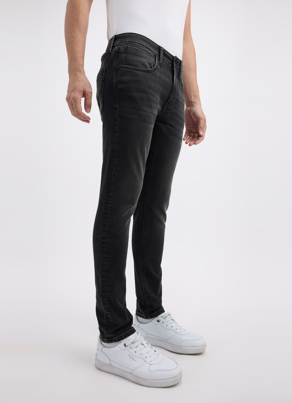 Men Black Mid Rise Tapered Gymindigo Jogger Like Jeans, , large image number 3