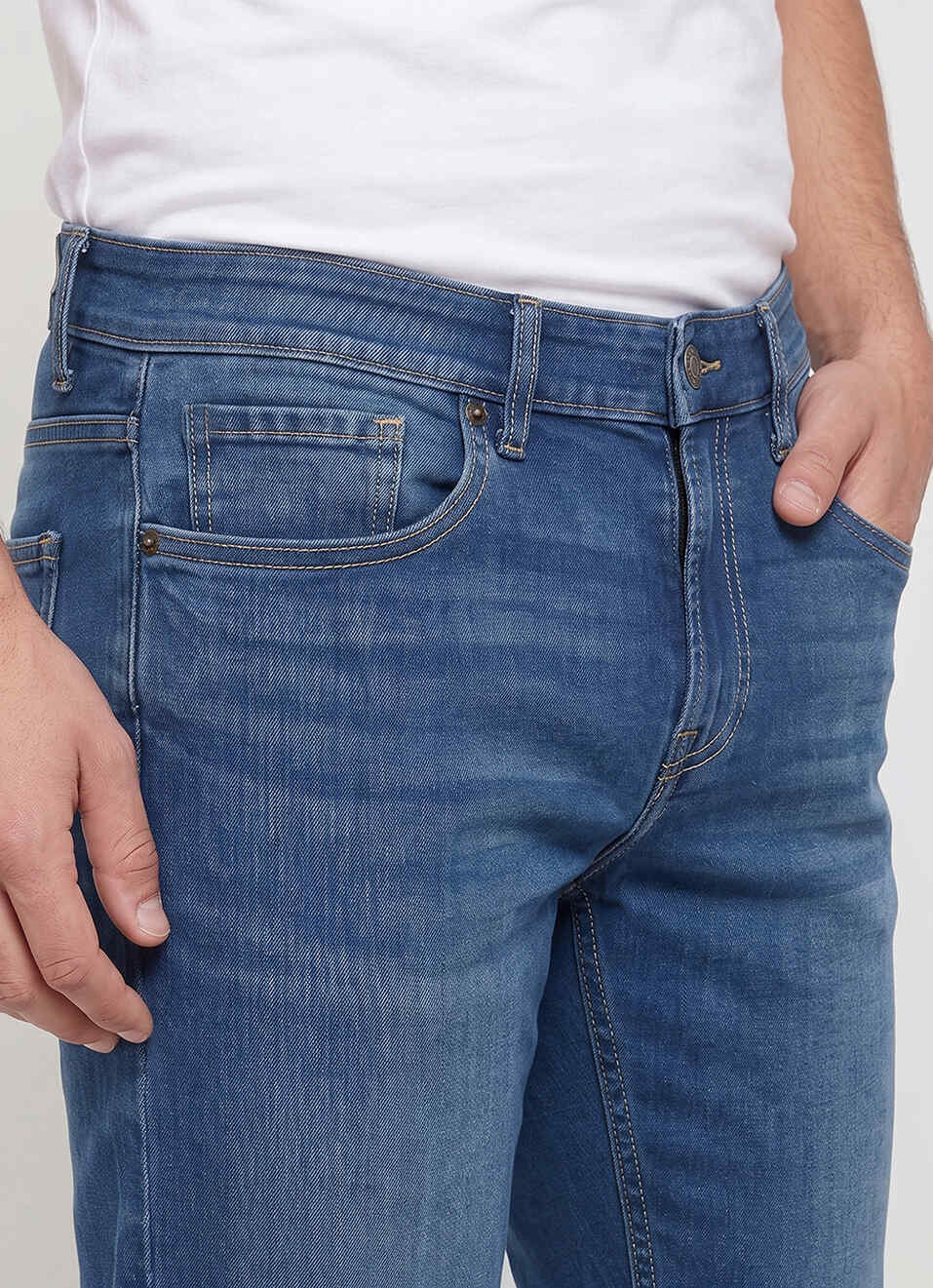 Men Blue Slim Fit Mid Rise Stretchable Jeans, , large image number 4