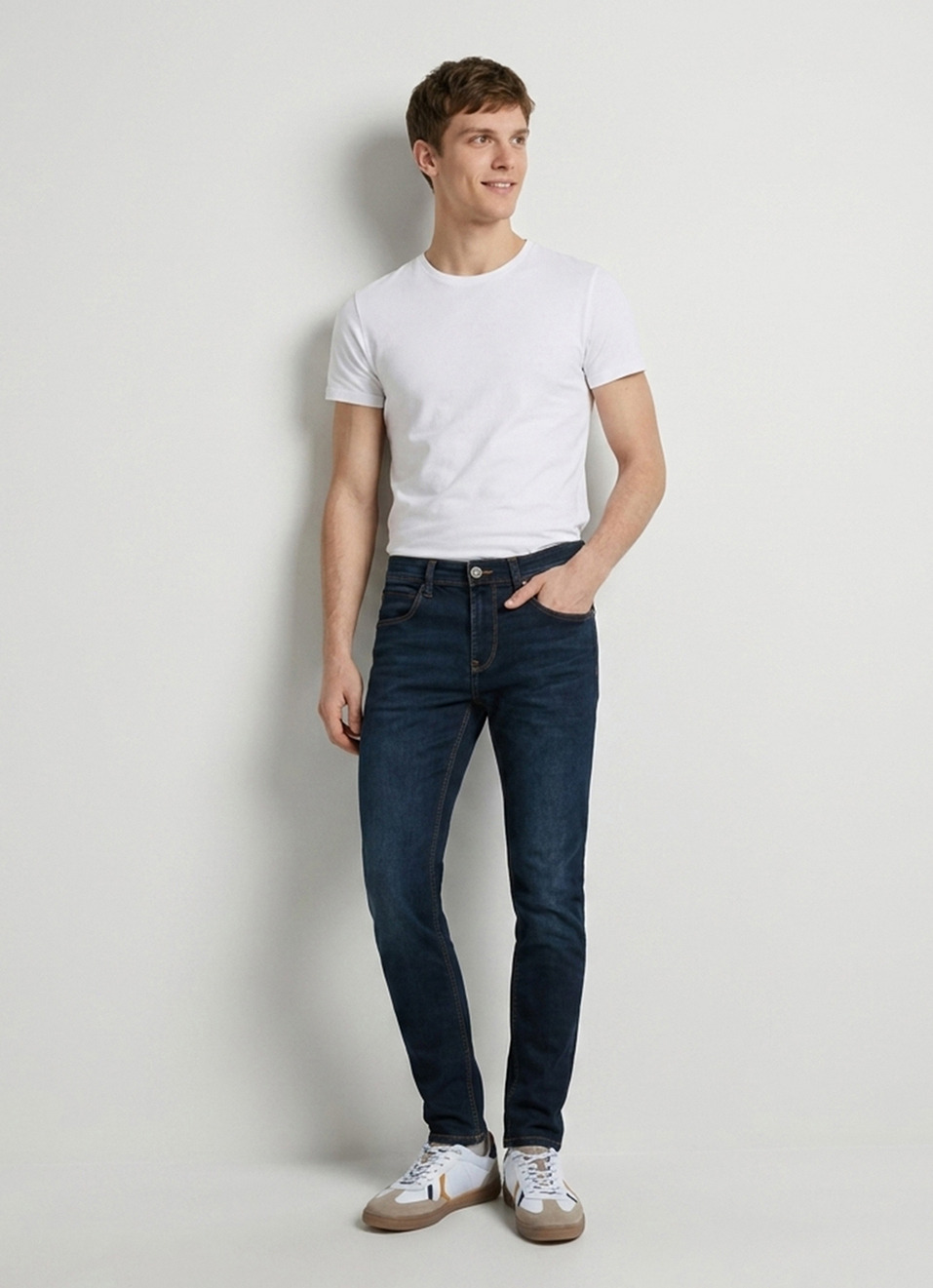 Men Blue Tapered Fit Low Rise Stretchable Jeans, , large image number 7