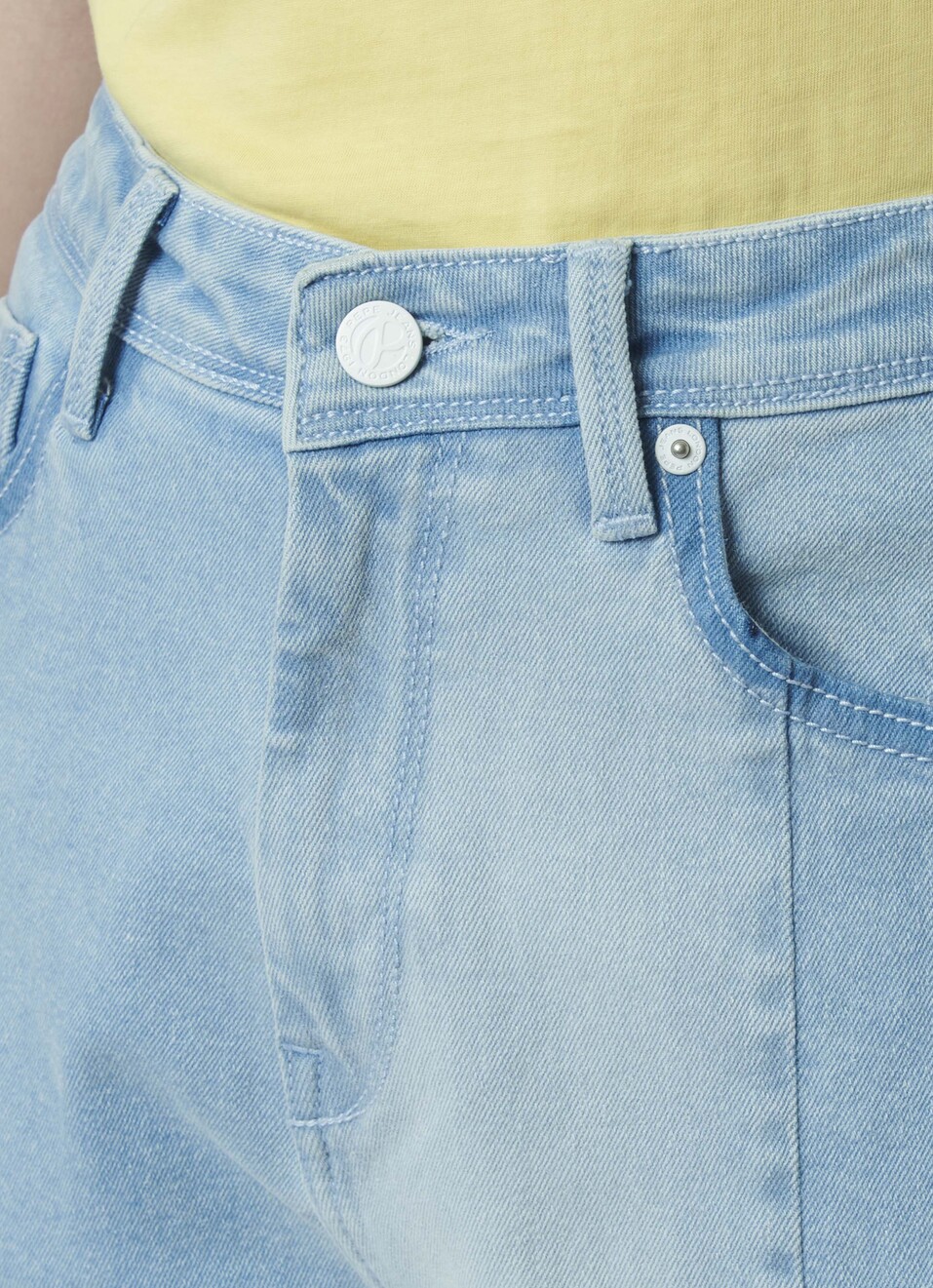 Mom Relaxed Fit Highwaist Tapered Leg Jeans, , large image number 4