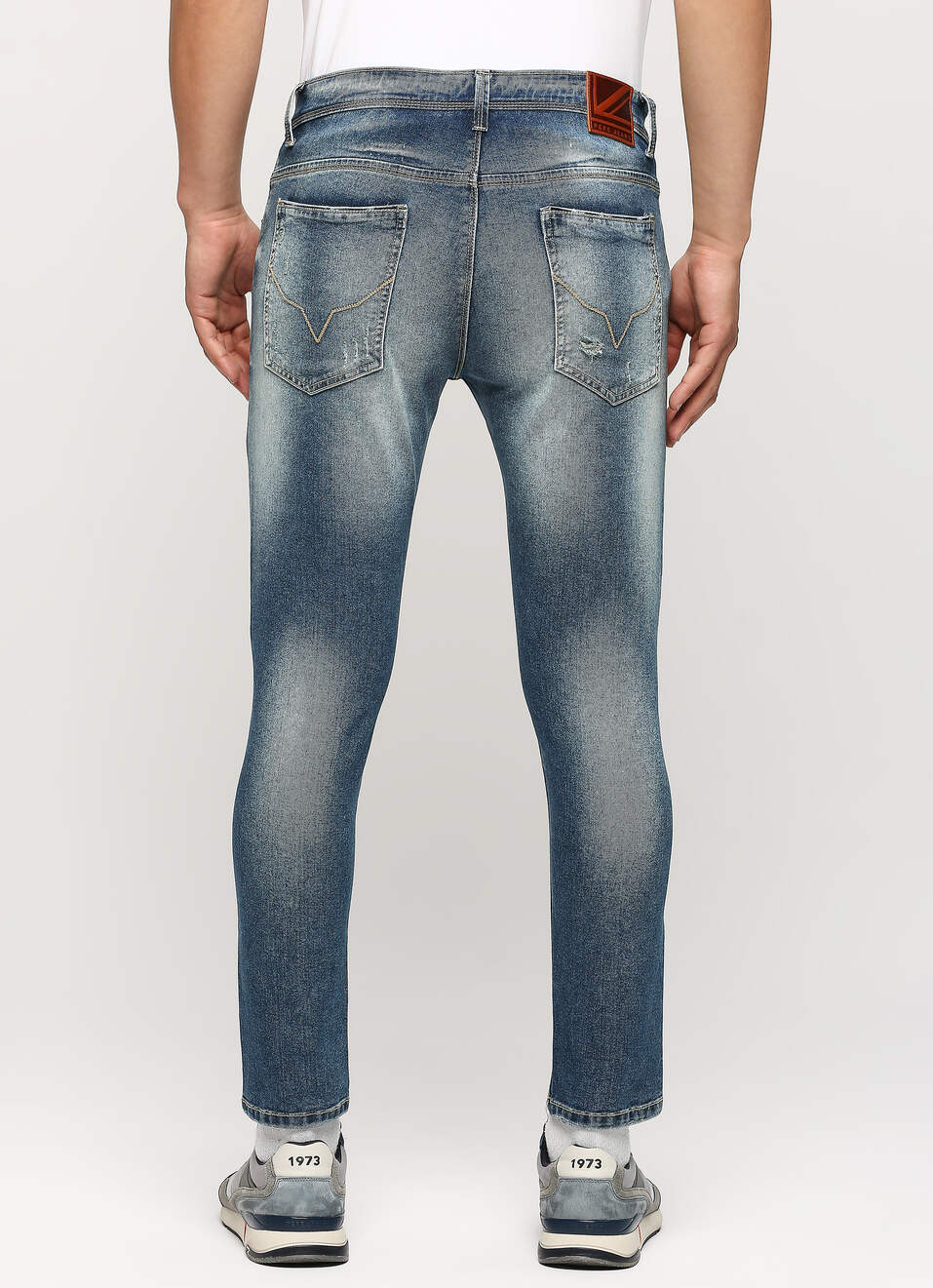 Chinox Distressed Light Blue Mid Rise Ankle Jeans, , large image number 2