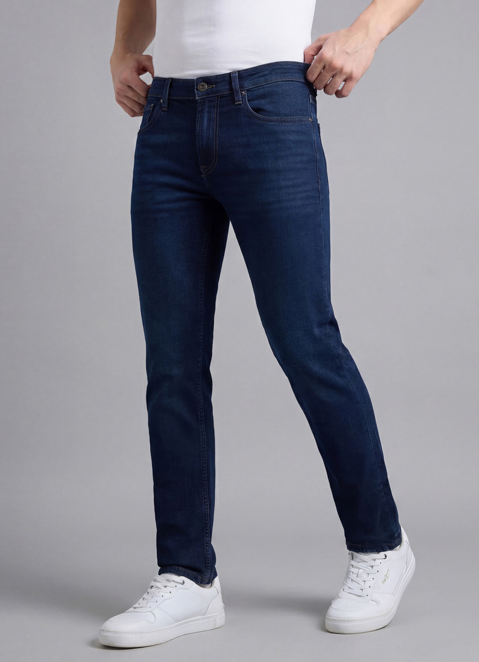 Men Blue Slim Tapered Fit Low Rise Distressed Jeans , , large image number 0