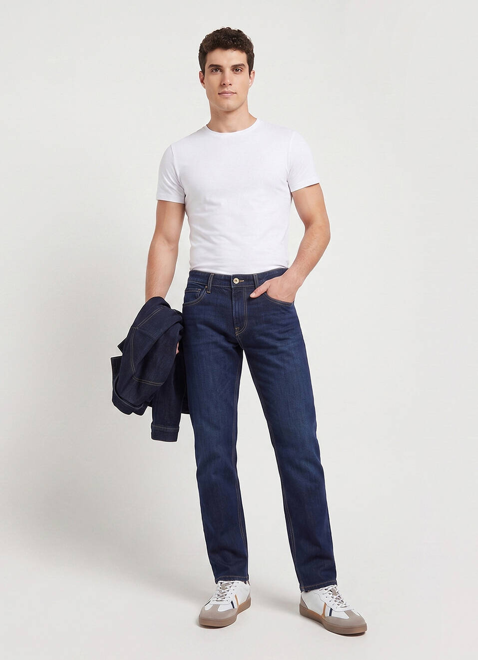 Men Blue Relaxed Straight Fit Mid Rise Stretchable Jeans, , large image number 1