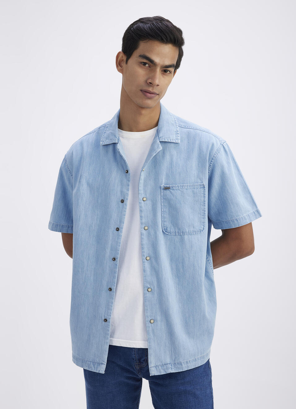 Men Blue Resort Collar Short Sleeve Denim Shirt, , large image number 0