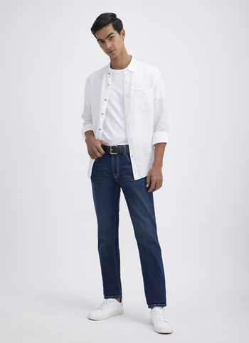 Men Tinted Blue Straight Fit Mid Rise Jeans 