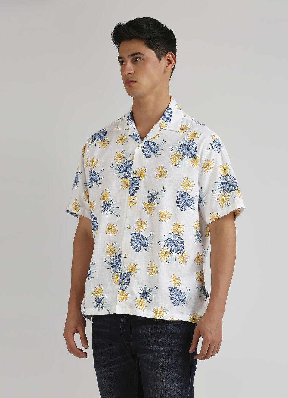 Off White Botanical Print Resort Collar Short Sleeve Shirt, , large image number 3
