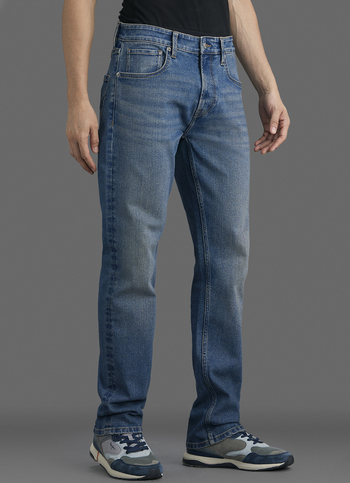 Men Blue Straight Fit Mid Rise Stretchable Jeans