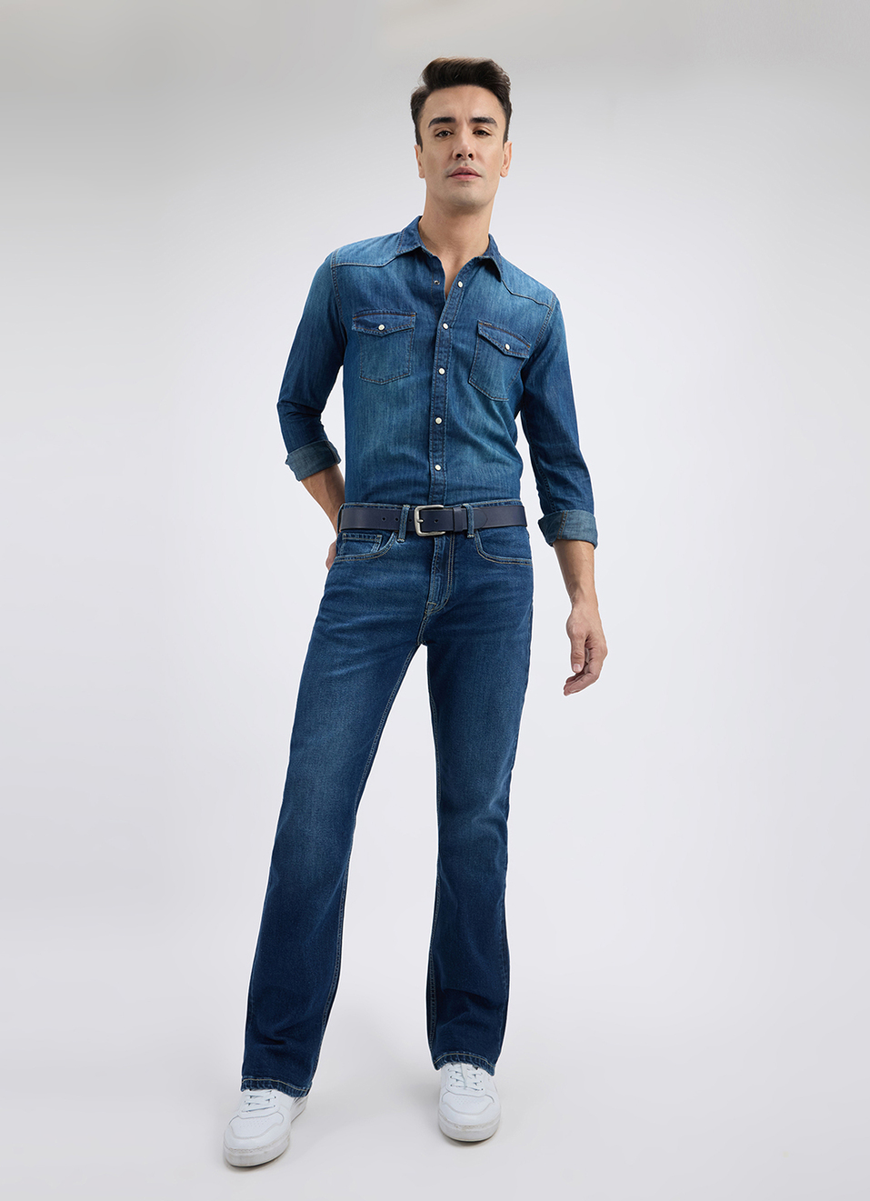 Men Blue Bootcut Fit Mid Rise Jeans , , large image number 1