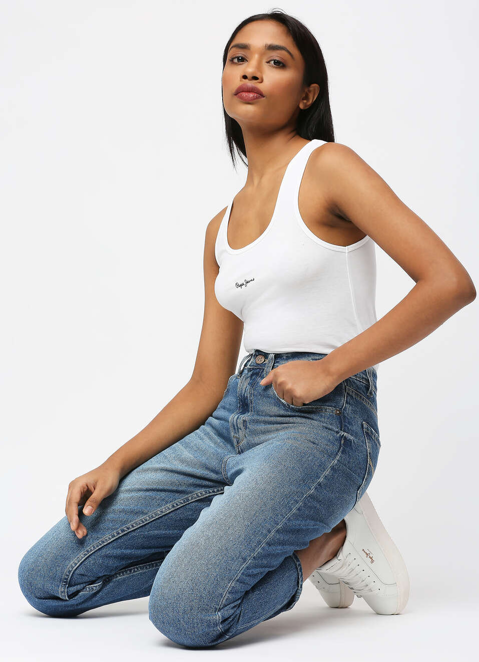Mom Blue High Rise Relaxed Fit Jeans, , large image number 5