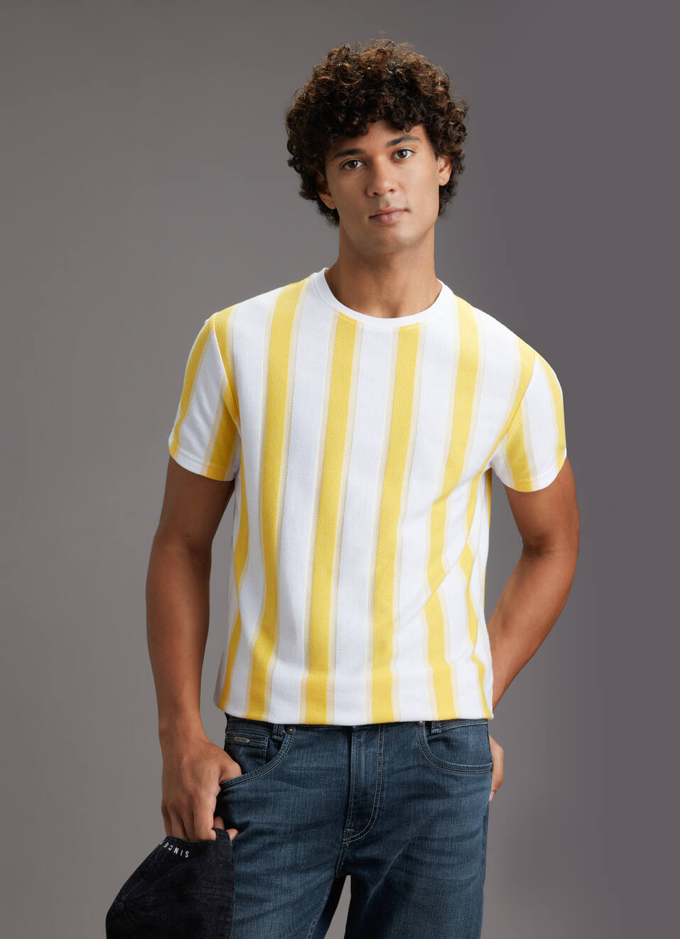 Men Yellow Vertical Stripe Slim Fit Short Sleeve T-shirt, , large image number 0