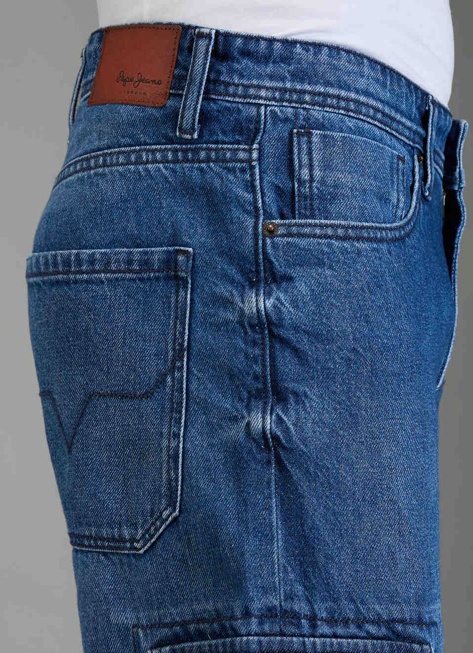 Men Blue Medium Dark Used Straight Fit Mid Rise Cargo Jeans, , large image number 4