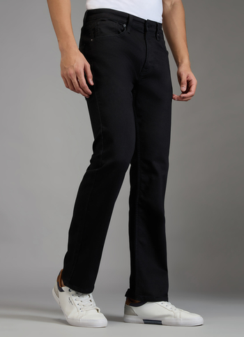 Men Black Straight Fit Mid Rise Stretchable Jeans
