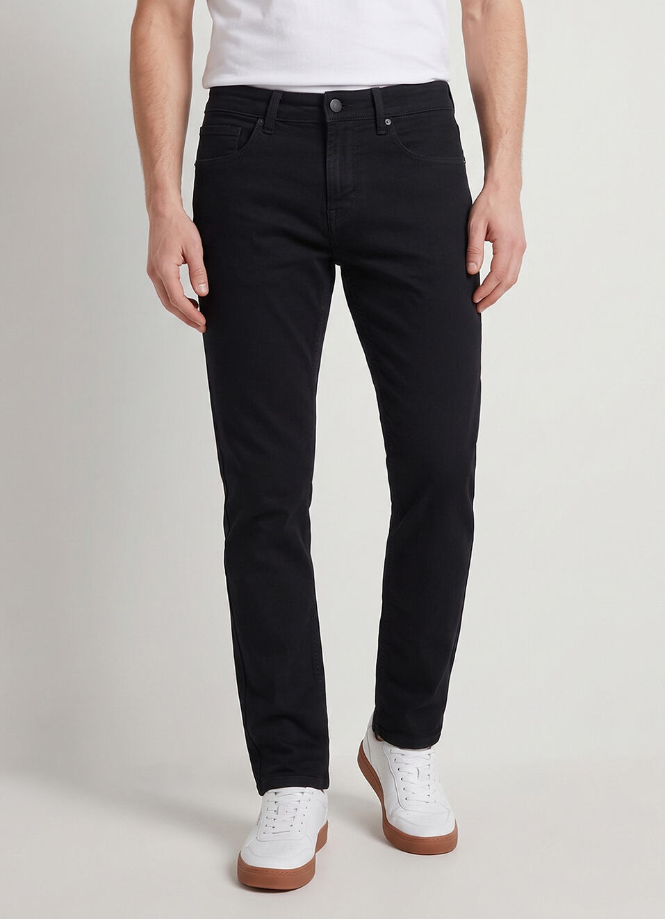 Men Black Slim Fit Mid Rise Jeans, , large image number 2