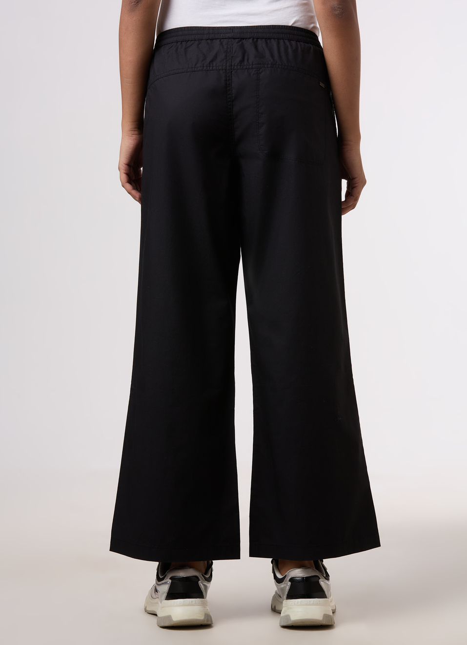 Women Black High Rise Wide Leg Cargo Pants, , large image number 2