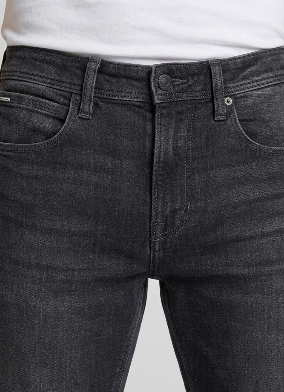 Men Black Straight Fit Mid Rise Stretchable Jeans, , large image number 4