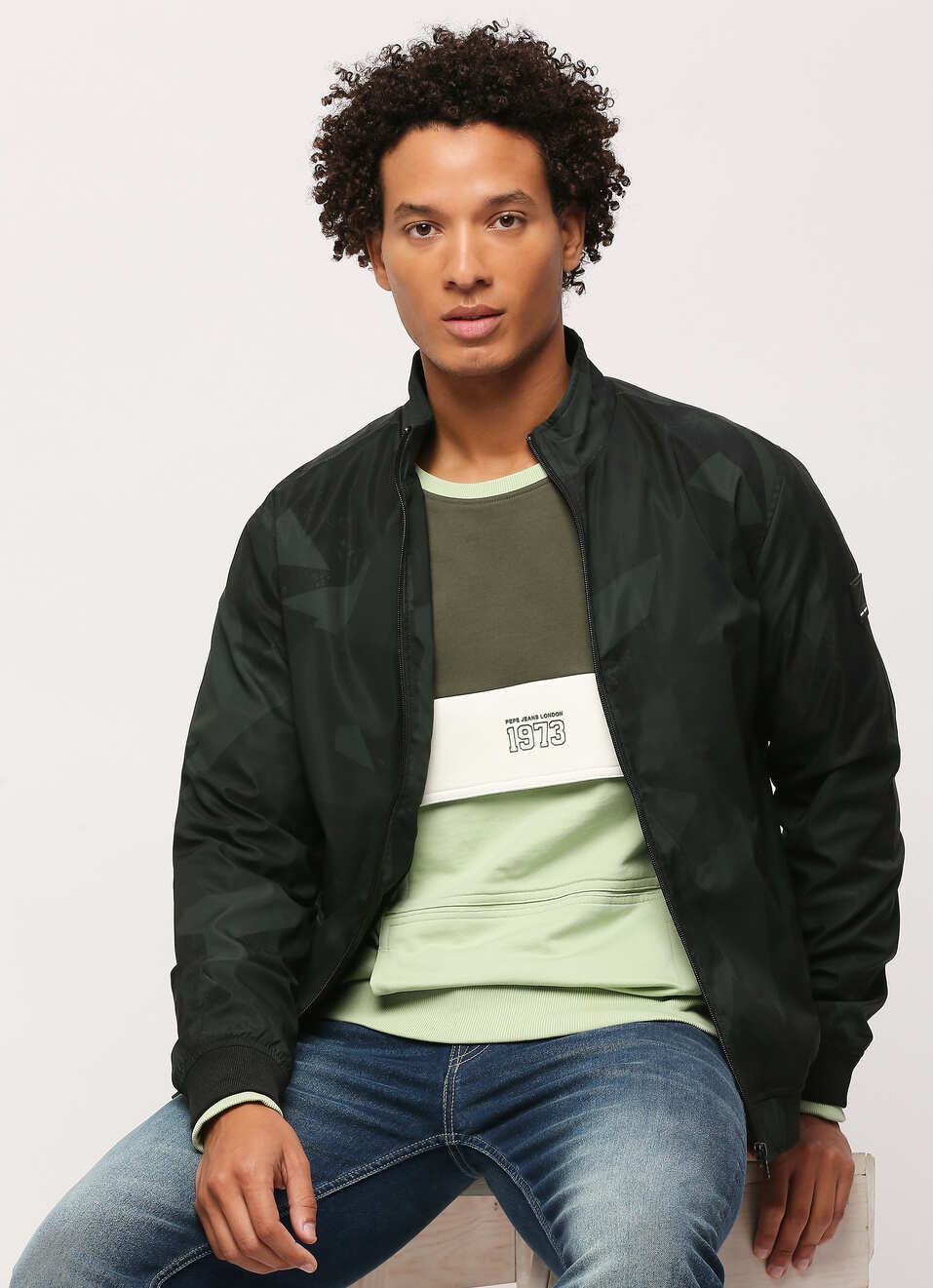 Green Colour Block Full Slevee Sweatshirt, , large image number 5