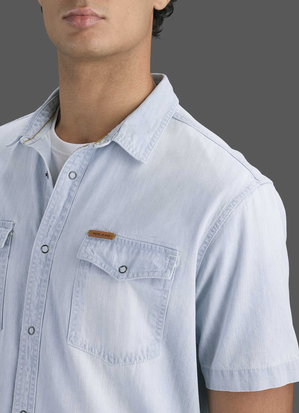 Men Light Blue Short Sleeve Denim Shirt, , large image number 1