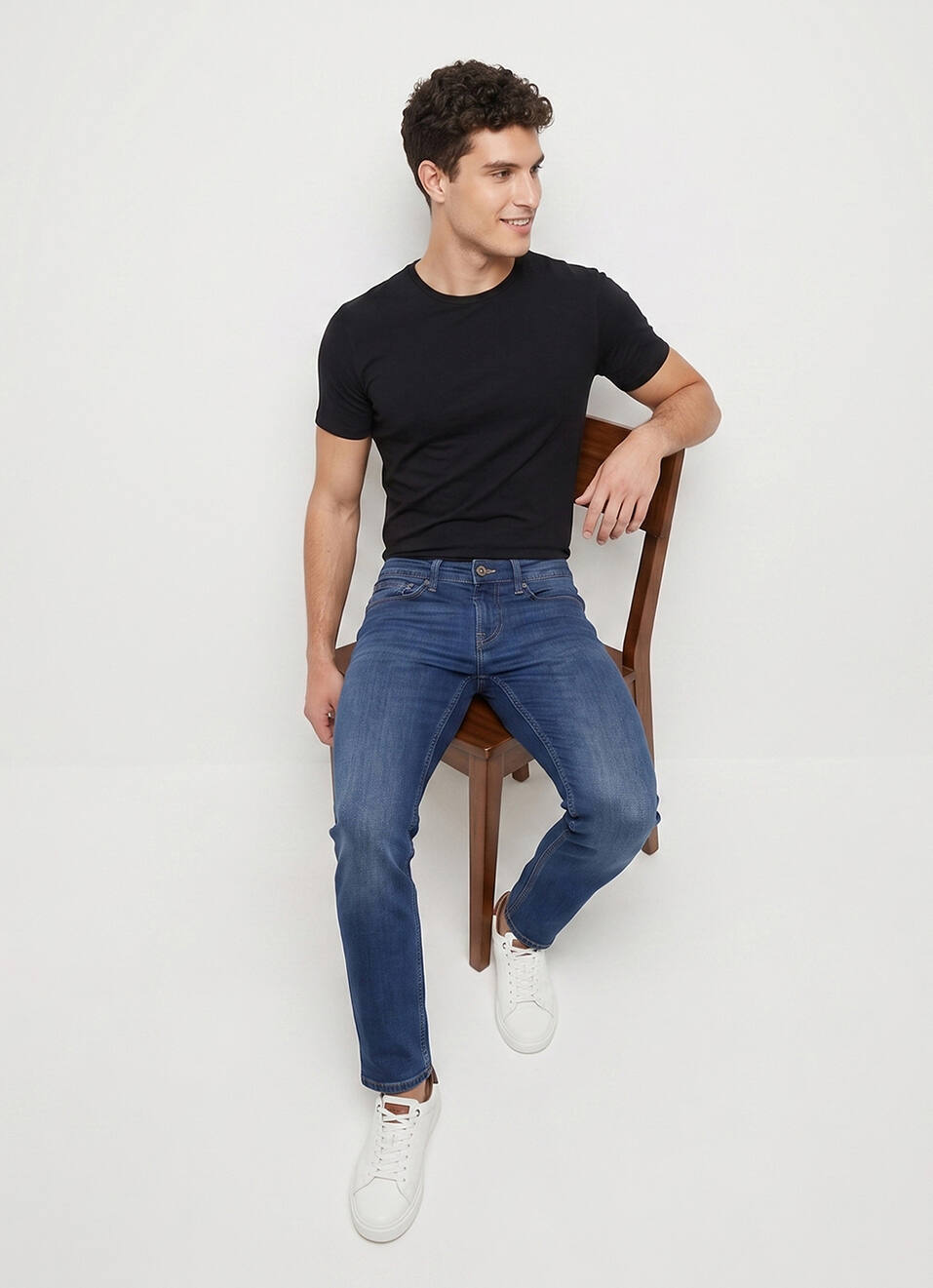 Men Blue Tapered Fit Low Rise Stretchable Jeans, , large image number 1