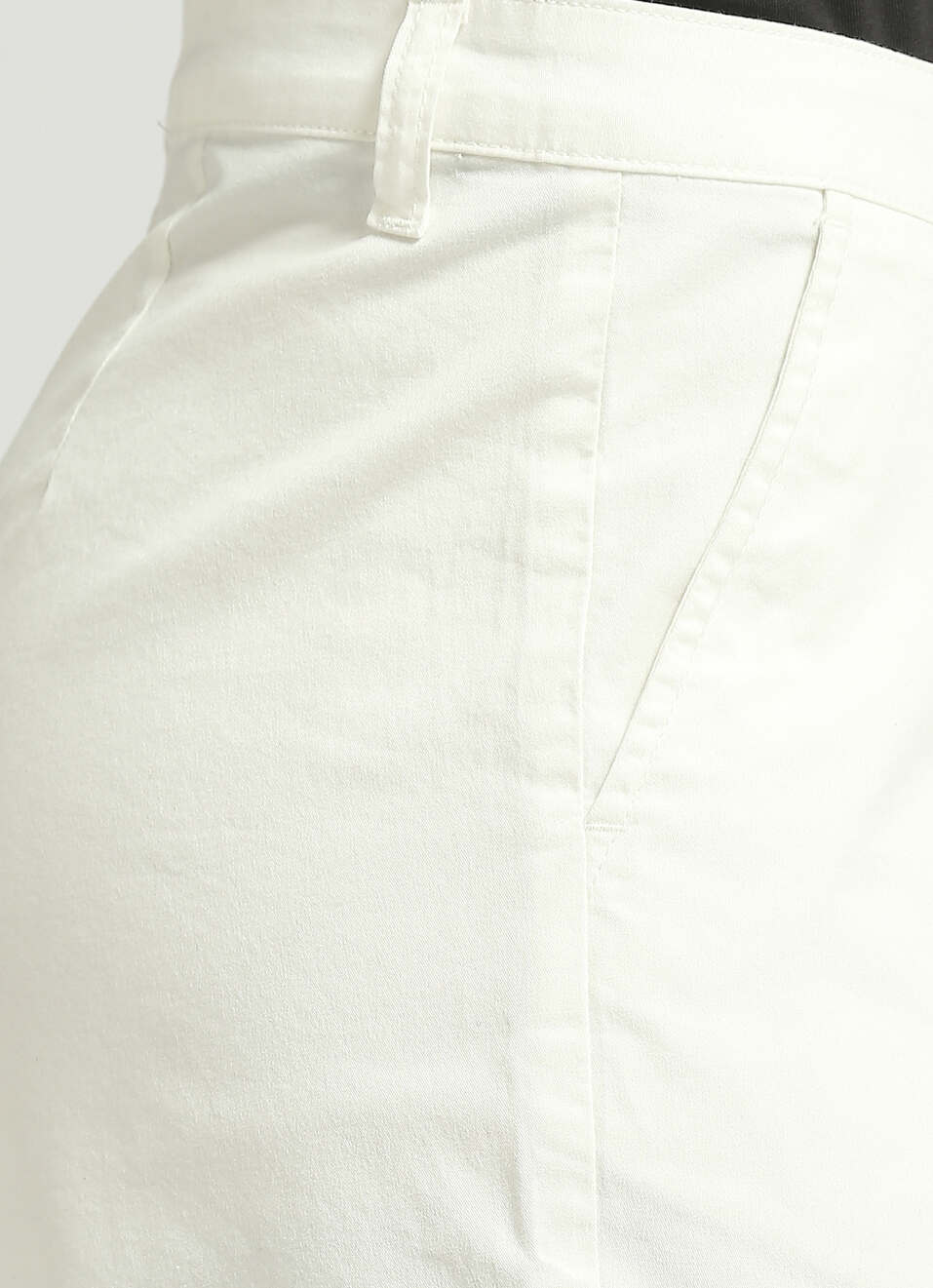 White Side Slant Pockets Waist Belt Loops Shorts, , large image number 4