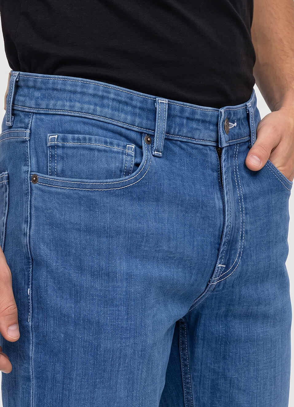 Men Blue Relaxed Straight Fit Mid Rise Stretchable Jeans, , large image number 4