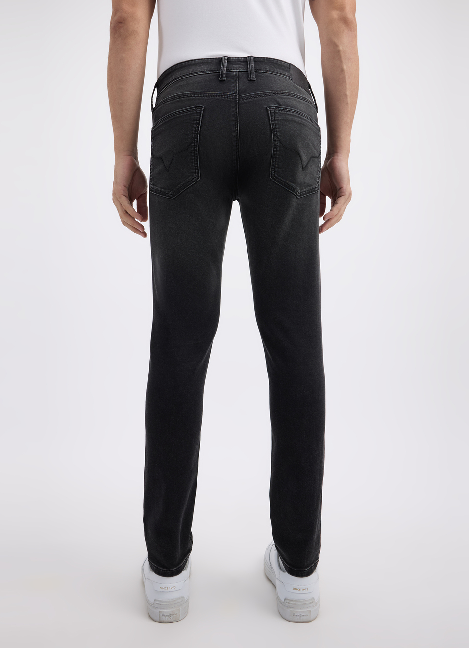 Men Black Mid Rise Tapered Gymindigo Jogger Like Jeans, , large image number 2
