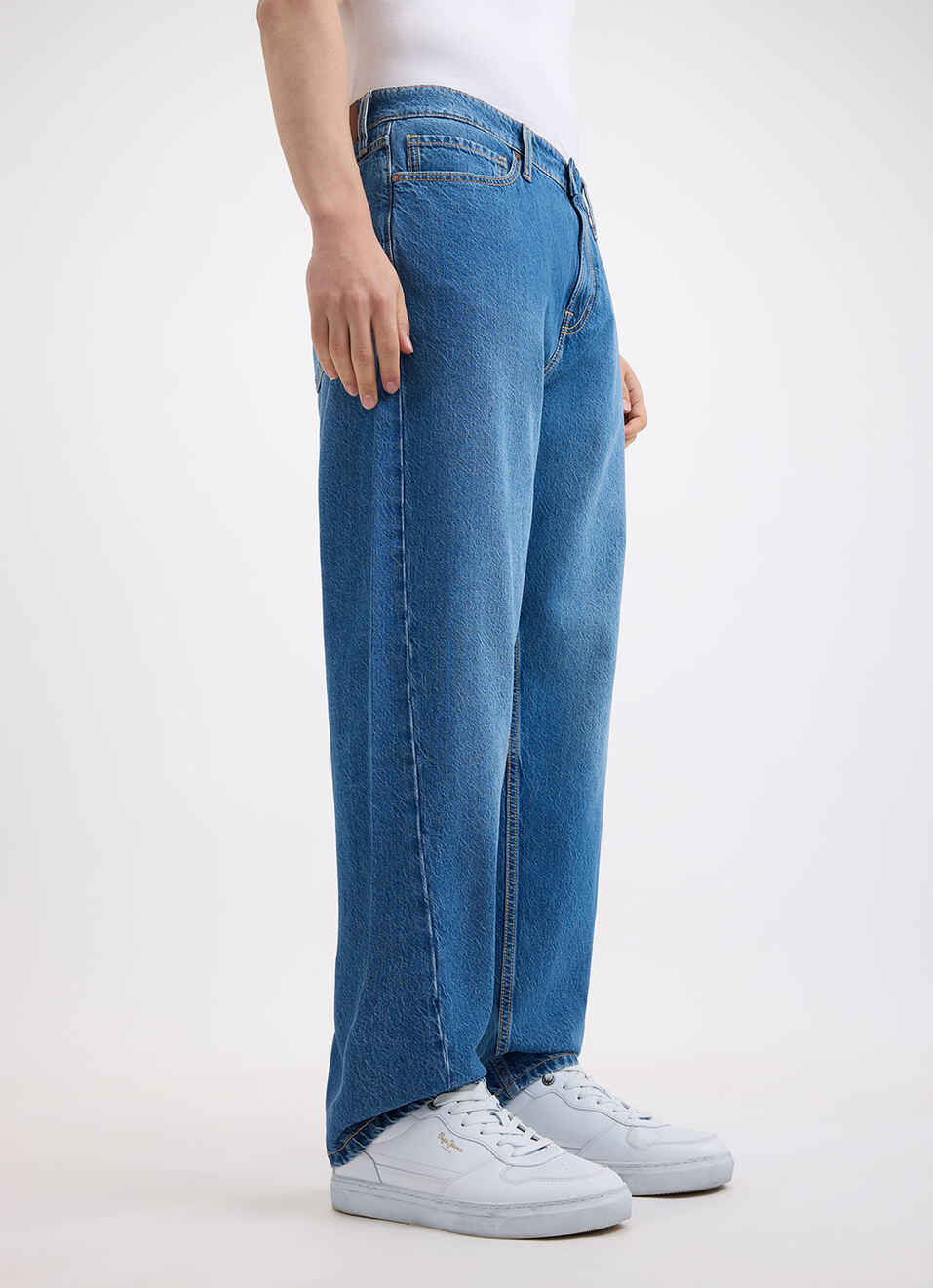 Men Blue Relaxed Barrel Fit Mid Rise Jeans , , large image number 5