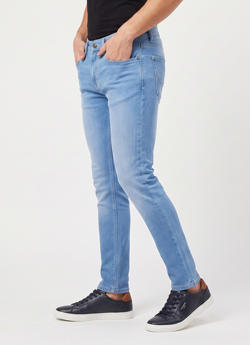 Men Blue Tapered Fit Low Rise Stretchable Jeans