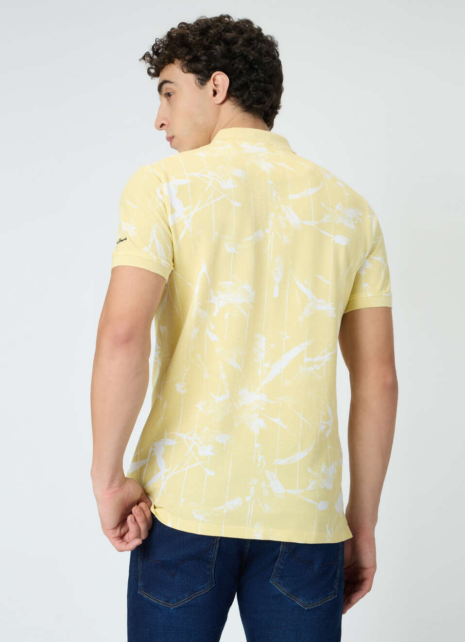 Men Yellow Abstract Print Polo Collar T-shirt, , large image number 2