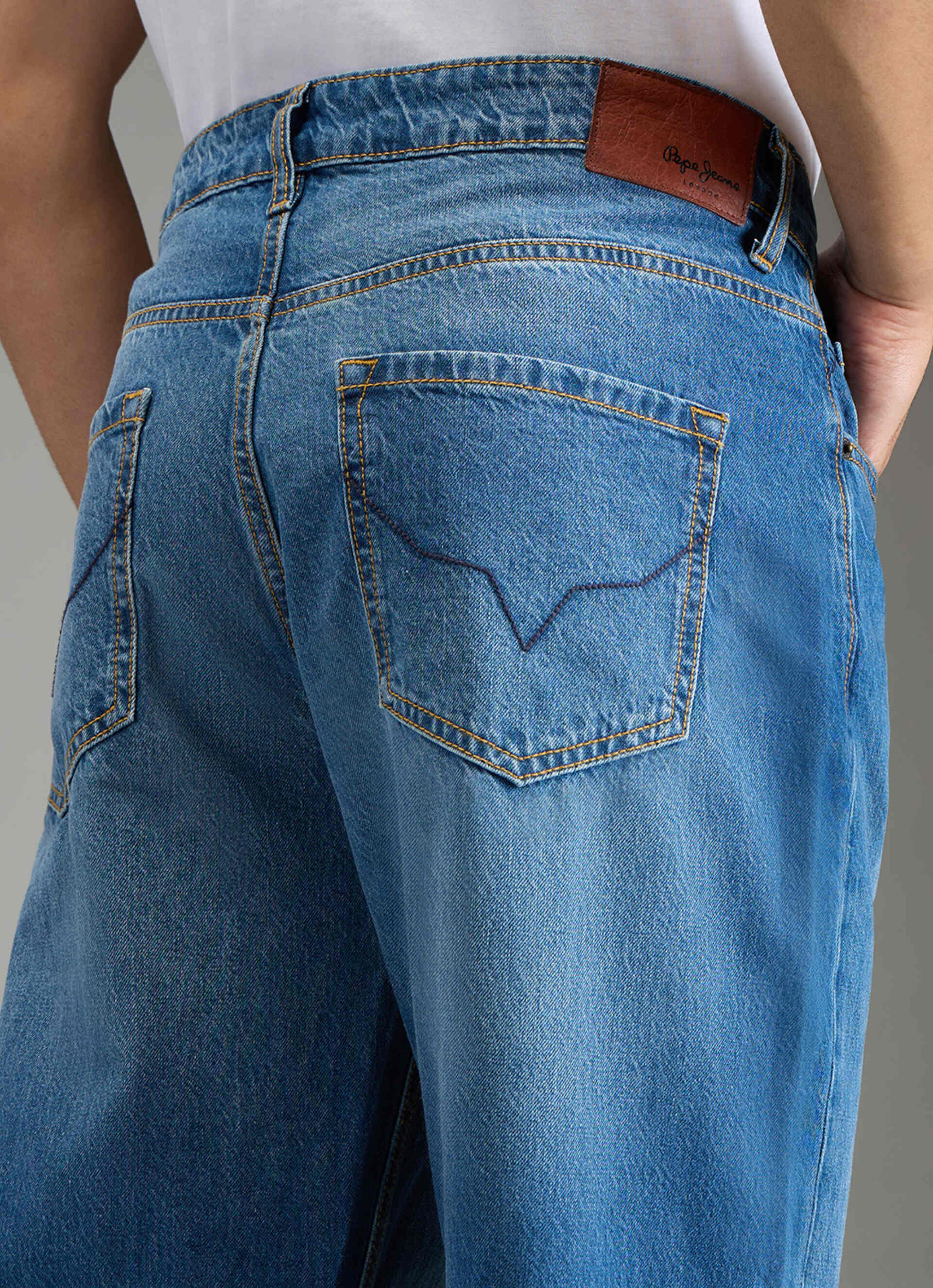 Men Blue Mid Rise Tapered Jeans, , large image number 9