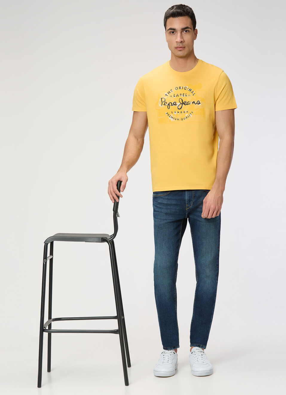 Men Yellow Slim Graphic T-shirt, , large image number 5