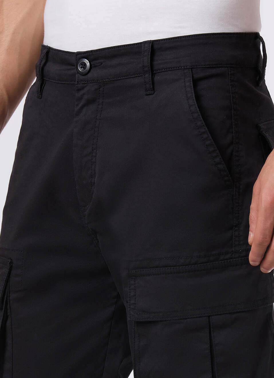 Men Black Multi-pocket Utility Design Cargo Pants, , large image number 4