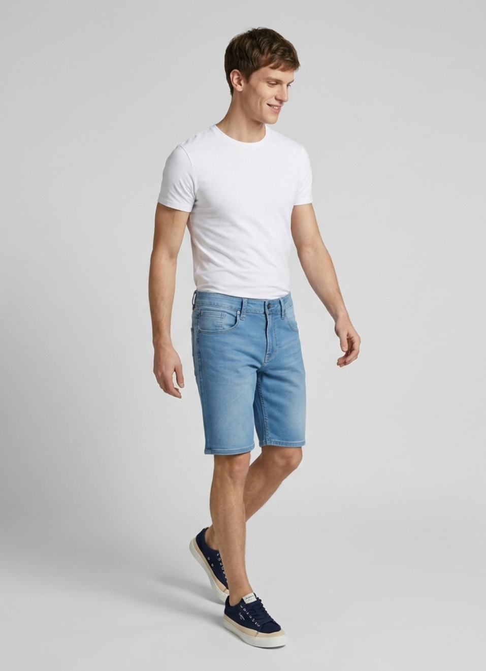 Men Blue Slim Fit Mid Rise Stretchable Denim Shorts, , large image number 7