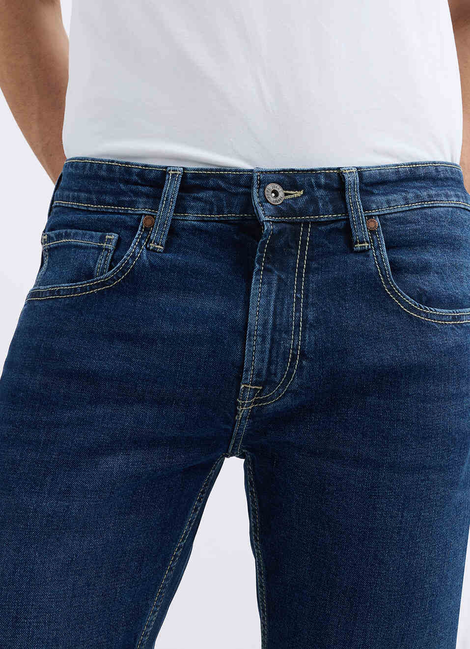 Men Blue Slim Fit Mid Rise Jeans , , large image number 4