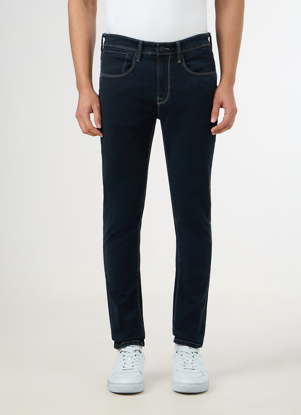 Men Black Mid Rise Slim Fit Stretchable Jeans, , large image number 2